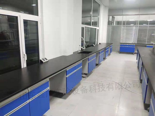實(shí)驗臺